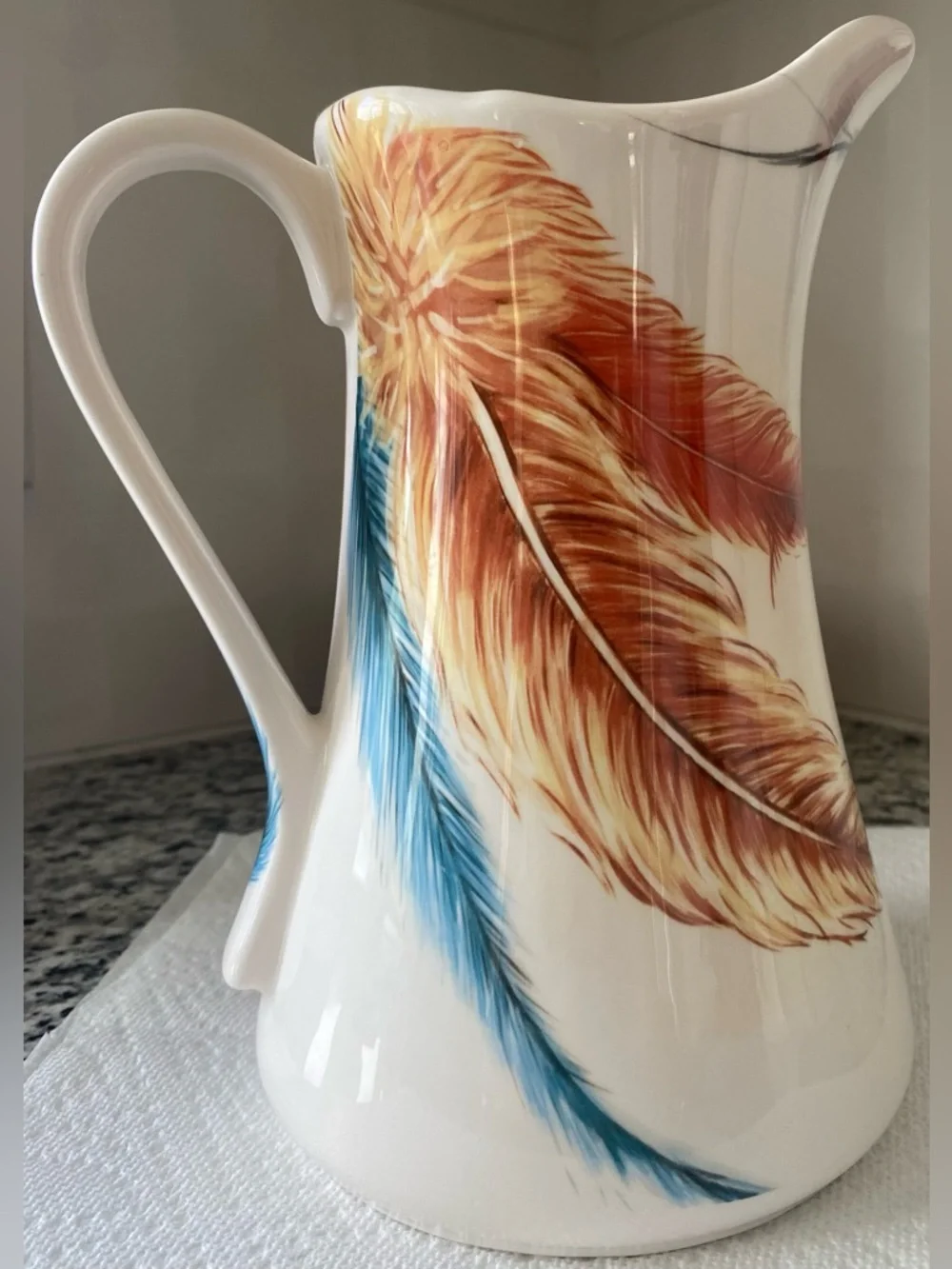 •NWOT•Pier 1 Imports Ironstone ‘FEATHER’ Large Ceramic Handled Water Pitcher